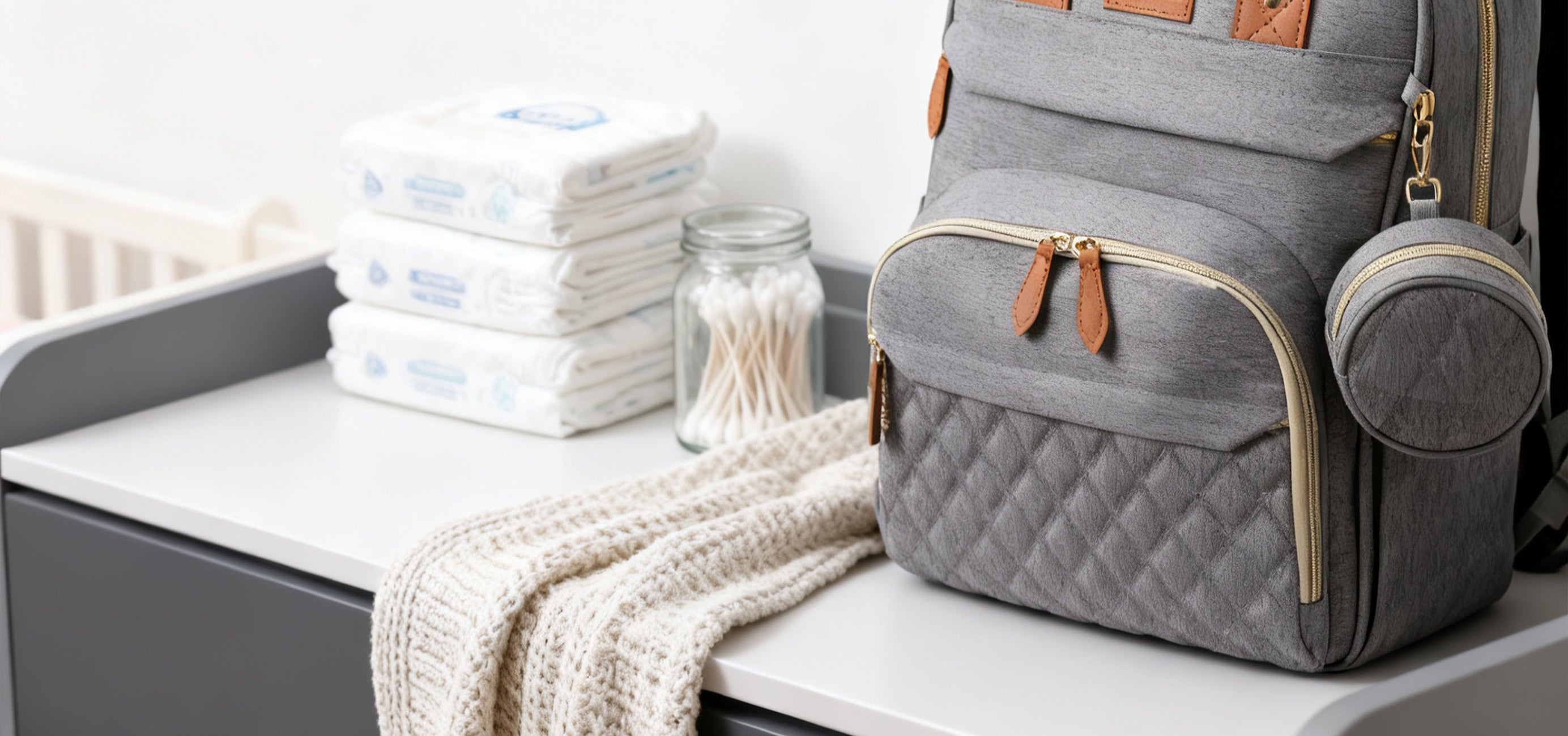 Die ultimative Checkliste: Was muss wirklich in die Wickeltasche?